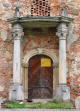 Dolny Śląsk-Chobienia: zamek Piastów, Dohnów i Kotwiczów, w obecnym kształcie z lat 1530-1630. Portal (12-09-2003)